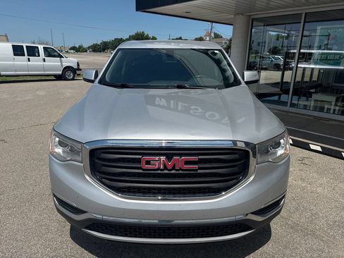 Used 2017 GMC Acadia SLE FWD image 2