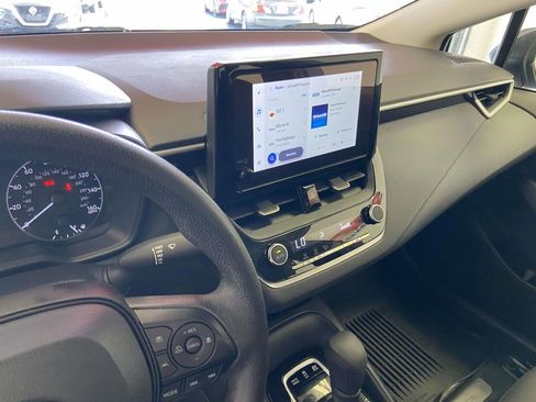 Used 2025 Toyota Corolla LE image 21