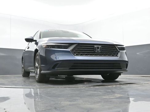 Used 2023 Honda Accord EX image 39