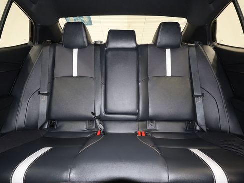 Used 2025 Toyota Camry SE image 30