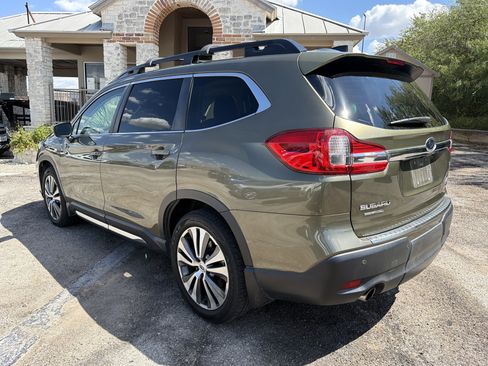 Used 2022 Subaru Ascent Limited w/ Technology Package AWD/4WD image 5