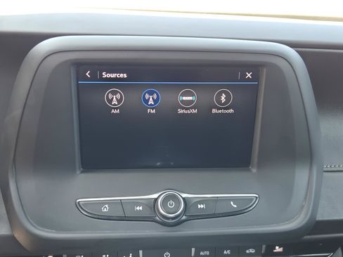 Used 2020 Chevrolet Camaro LT RWD image 9