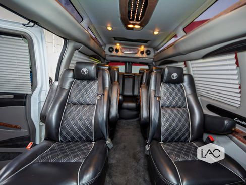 Used 2019 Chevrolet Express 2500 Extended w/ Enhanced Convenience Package image 28