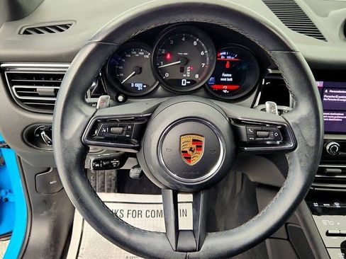 Used 2022 Porsche Macan w/ Premium Package Plus image 12