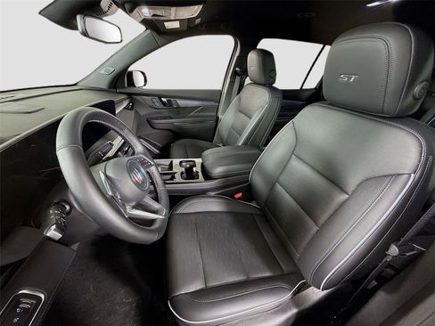 Used 2025 Buick Enclave Sport Touring AWD/4WD image 12