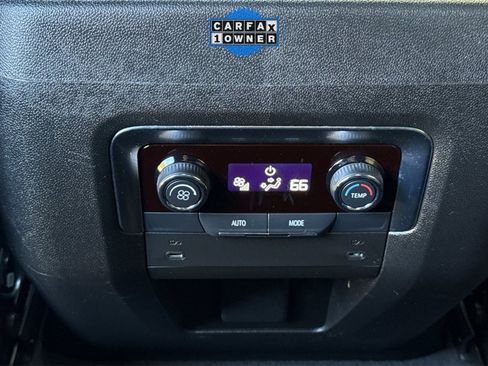 Used 2025 Chevrolet Suburban RST image 19