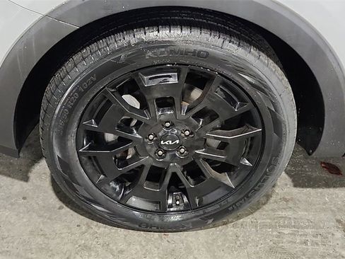 Used 2022 Kia Telluride EX w/ EX Premium Package image 14