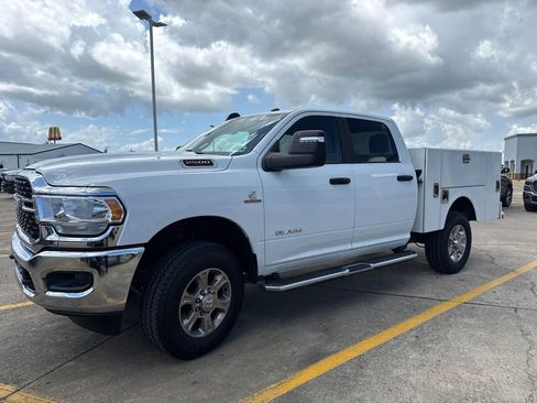 Used 2024 RAM 2500 Big Horn AWD/4WD image 1