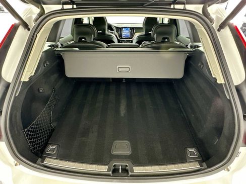 Used 2022 Volvo XC60 B6 Inscription w/ Advanced Package image 25