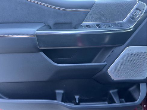 Used 2024 Ford F250 Platinum image 10