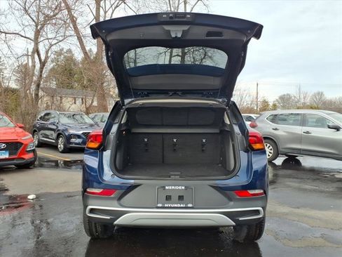 Used 2023 Buick Encore GX Select image 10