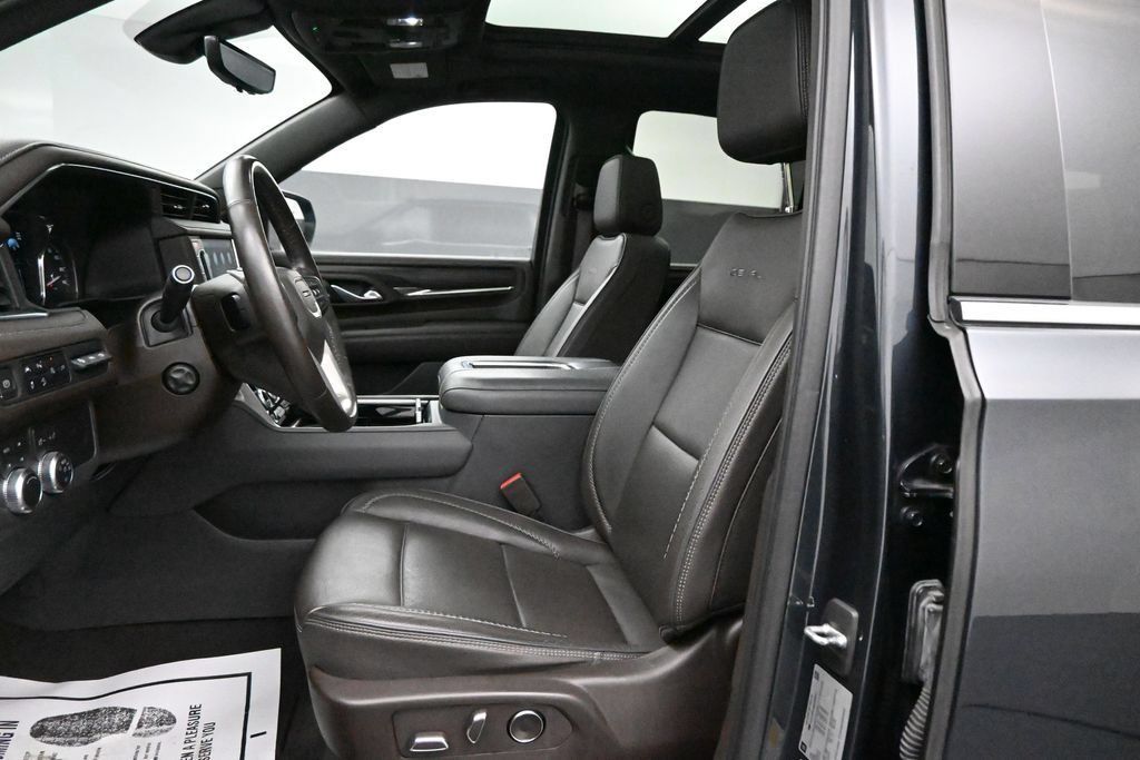 Used 2021 GMC Yukon Denali w/ Denali Premium Package AWD/4WD image 12