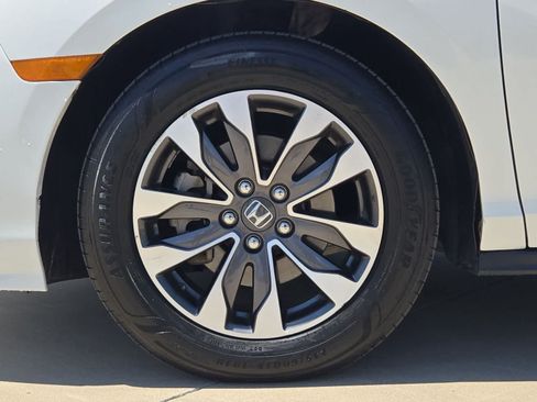 Used 2023 Honda Odyssey EX-L image 13