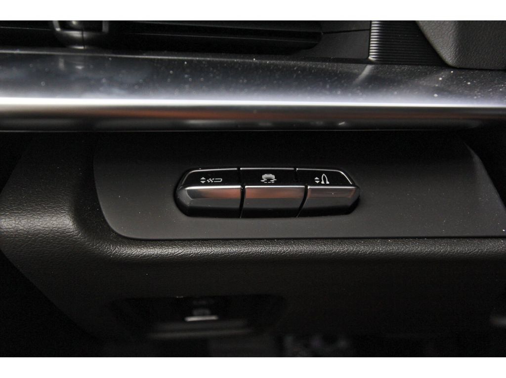 Used 2026 Chevrolet Corvette Z06 RWD image 15