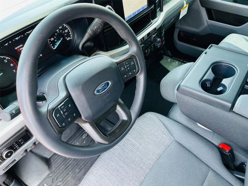 Used 2025 Ford F250 XLT AWD/4WD image 10