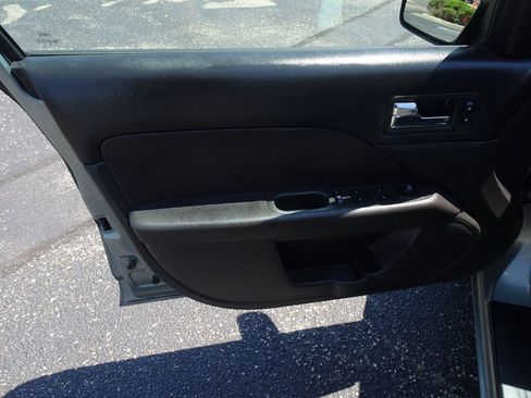 Used 2008 Ford Fusion SE FWD image 13