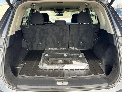 Used 2025 Nissan Rogue SV AWD/4WD image 5