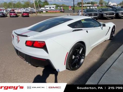 Used 2019 Chevrolet Corvette Stingray Coupe w/ 1LT RWD image 10