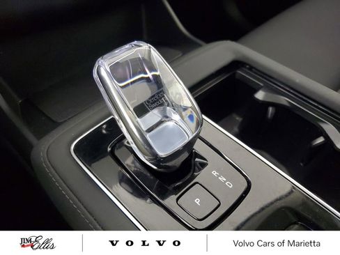 Used 2025 Volvo XC90 B6 Plus image 34