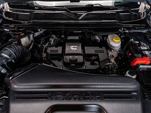 Used 2024 RAM 3500 Big Horn w/ Sport Appearance Package image 33