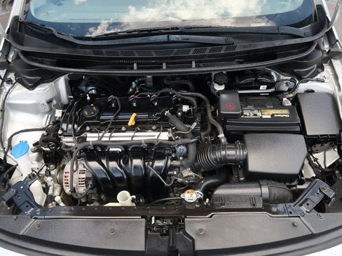 Used 2017 Kia Forte LX FWD image 12