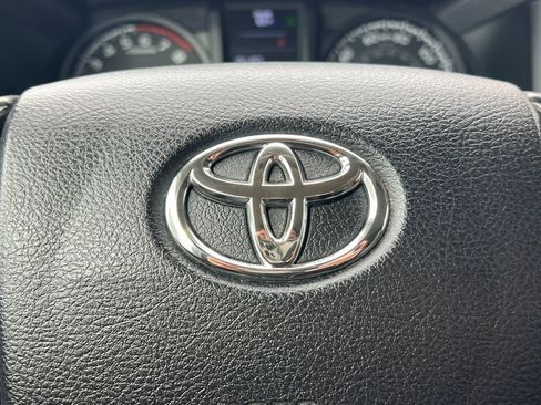 Certified 2022 Toyota Tacoma SR image 23