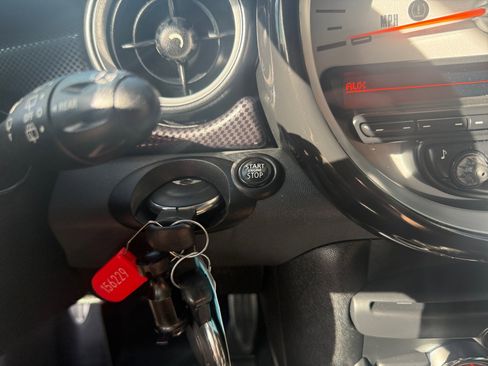 Used 2011 MINI Cooper S image 21