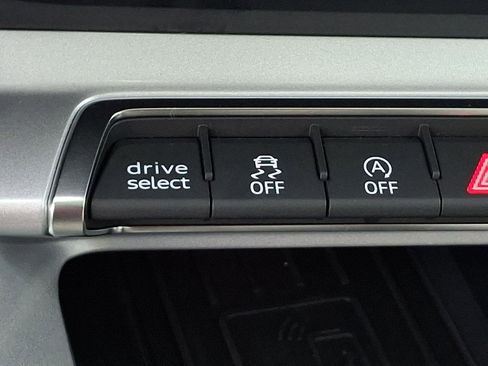 Used 2025 Audi Q3 2.0T Premium Plus w/ Premium Plus Package image 26