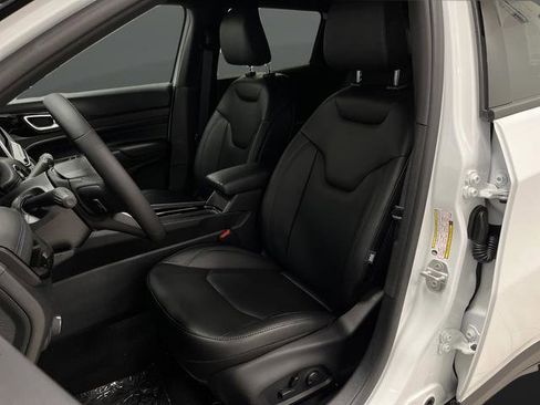 New 2026 Jeep Compass Limited image 4