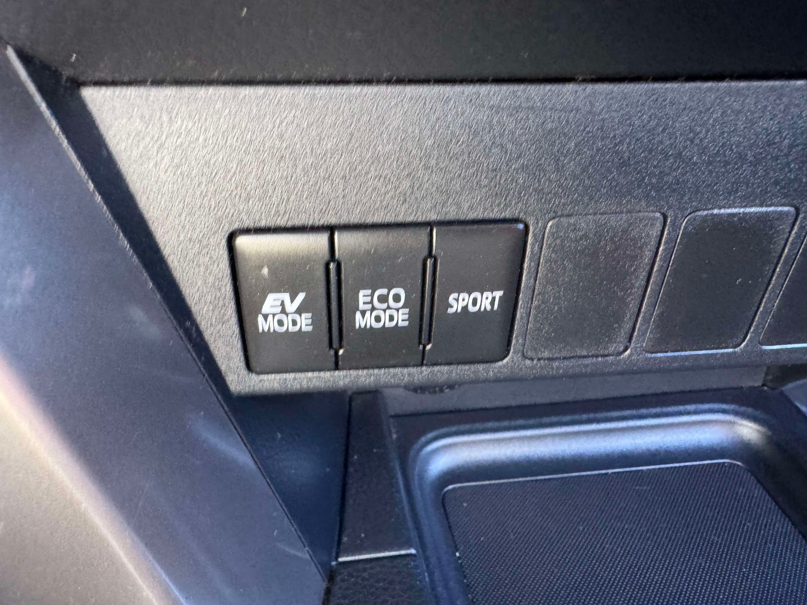 Used 2016 Toyota RAV4 XLE w/ Convenience Package AWD/4WD image 35