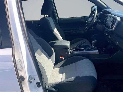 Used 2023 Toyota Tacoma TRD Sport AWD/4WD image 7