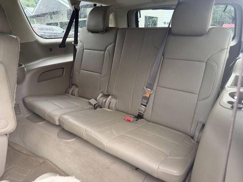 Used 2019 GMC Yukon XL SLT w/ Open Road Package AWD/4WD image 14
