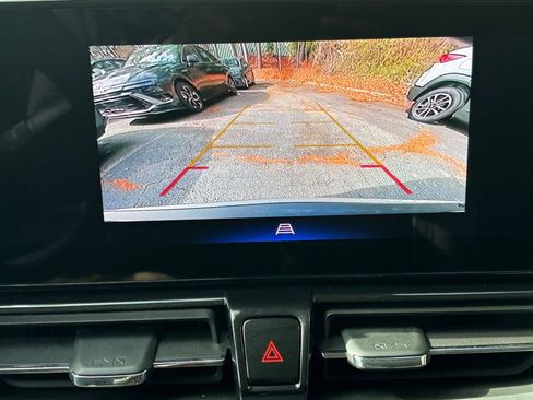 Used 2025 Chevrolet TrailBlazer LT image 27