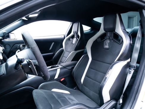 Used 2020 Ford Mustang Shelby GT500 w/ Technology Package RWD image 16