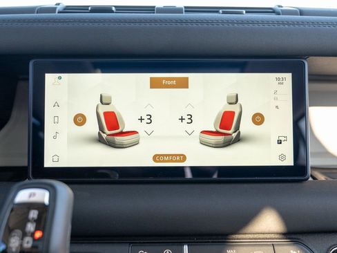 New 2024 Land Rover Defender 110 S image 29