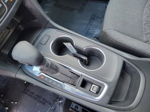 Used 2024 Chevrolet Equinox LT FWD image 20