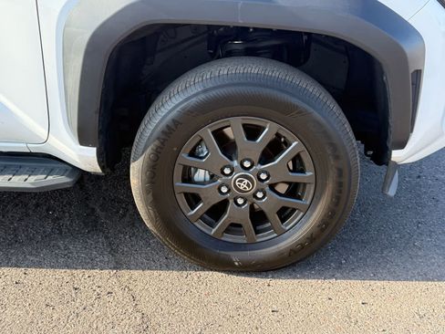 Used 2025 Toyota 4Runner SR5 AWD/4WD image 7