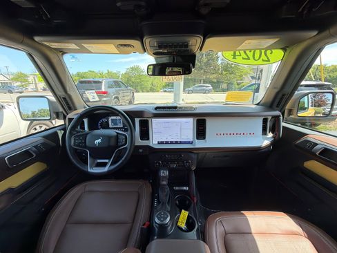 Used 2024 Ford Bronco Heritage Edition AWD/4WD image 25