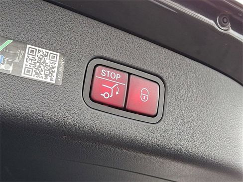 Certified 2024 Mercedes-Benz GLC 43 AMG 4MATIC image 30