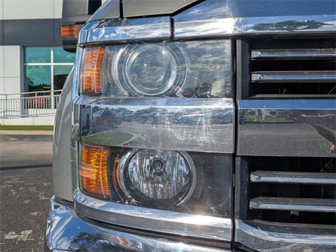 Used 2017 Chevrolet Silverado 2500 LT w/ LT Convenience Package image 10