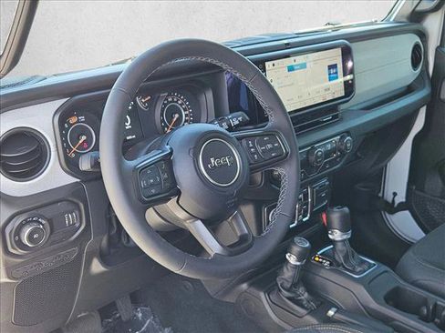 Used 2026 Jeep Wrangler Unlimited Sport AWD/4WD image 12