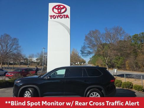 Used 2024 Toyota Grand Highlander XLE image 4