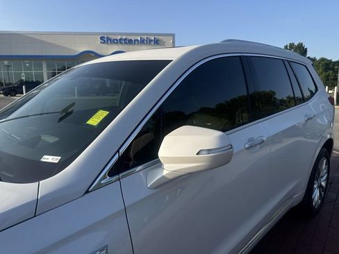 Used 2020 Cadillac XT6 Premium Luxury FWD image 5