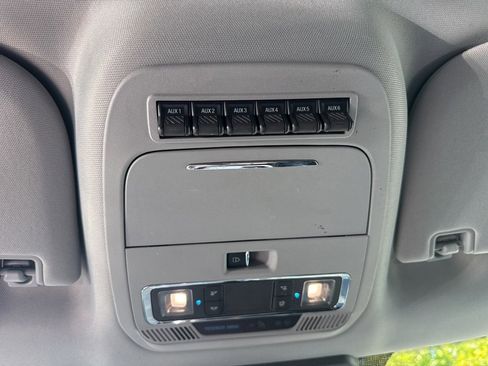 Used 2023 Ford F250 Lariat w/ Chrome Package image 41