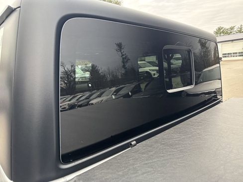 Used 2022 Jeep Gladiator Willys image 12