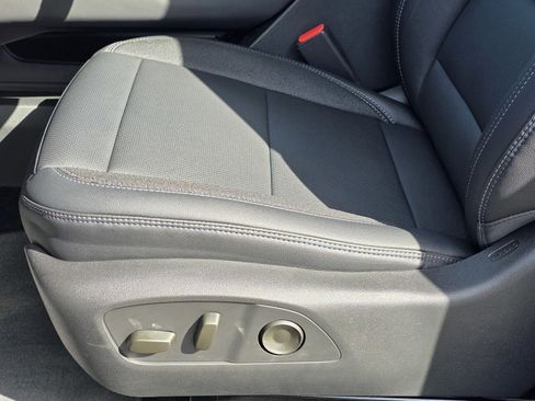 New 2026 Chevrolet Equinox EV LT w/ LPO, Blackout Package image 21