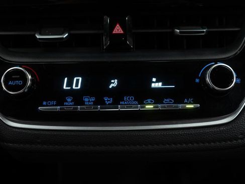 Used 2021 Toyota Corolla SE FWD image 23