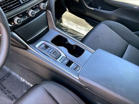 Used 2020 Honda Accord Hybrid image 16