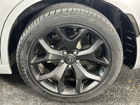 Used 2020 Chrysler 300 Touring w/ Sport Appearance Package image 10