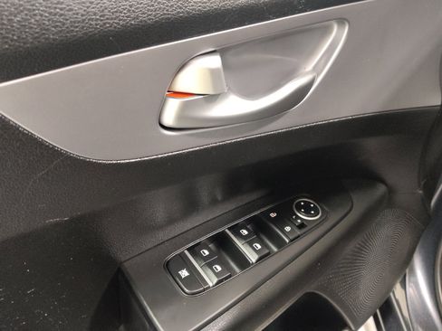 Used 2023 Kia Forte LXS w/ LXS Technology Package FWD image 27